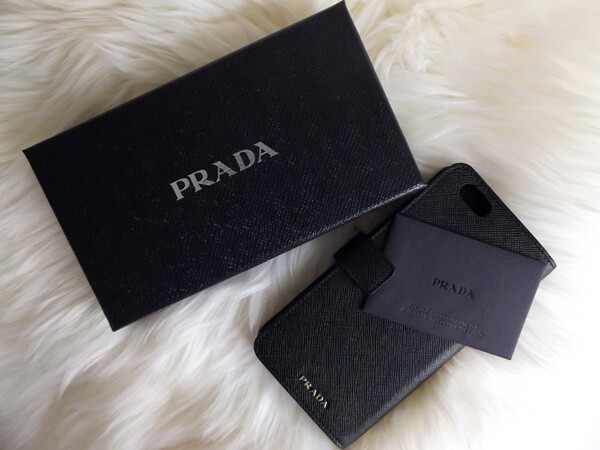 PRADA 2017限定入荷 プラダコピー サフィアーノ手帳型 iPhone ケース 2ARI45 Nero ブラック 黒 SAFFIANO TRAVEL サフィアーノ